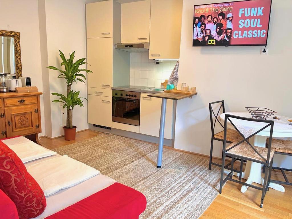 Magic Vienna Balcony Apartment ภายนอก รูปภาพ